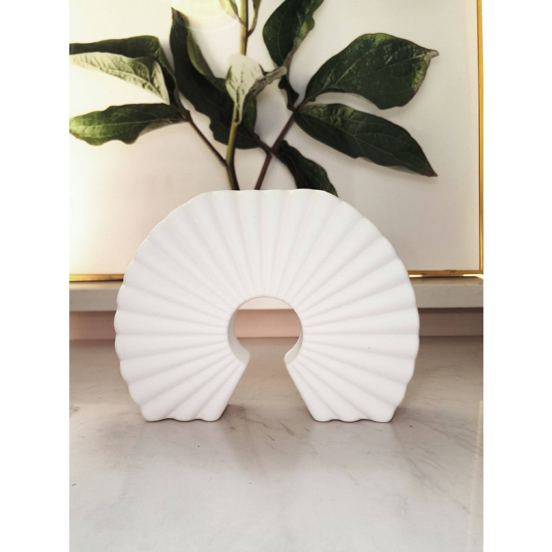 Decorative Fan-Shaped Sculpture Kalsten