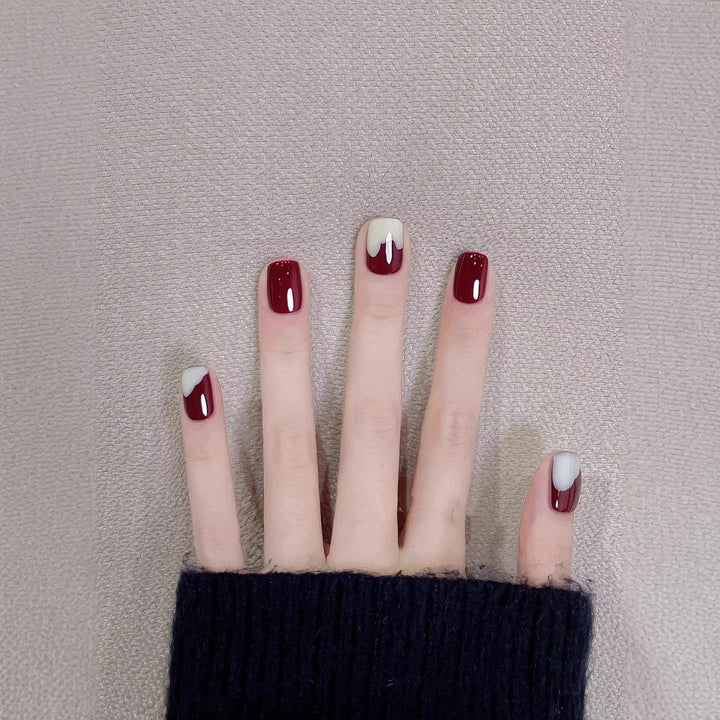 Artistic Press-On Nail Set with Unique Design Elements