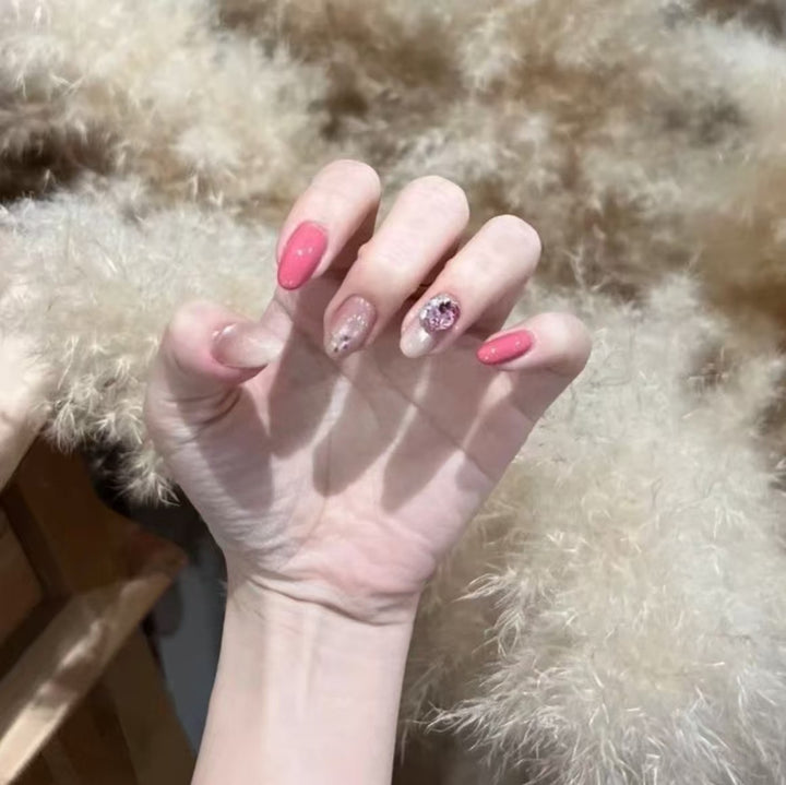 Elegant Floral Nail Art Extensions