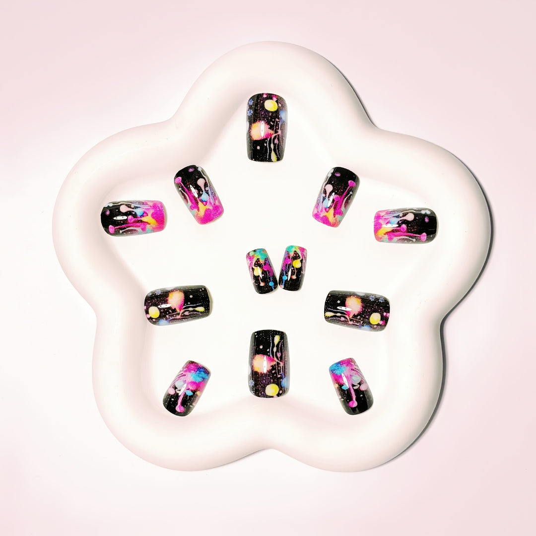 Artistic Splash Effect Nail Art Kalsten