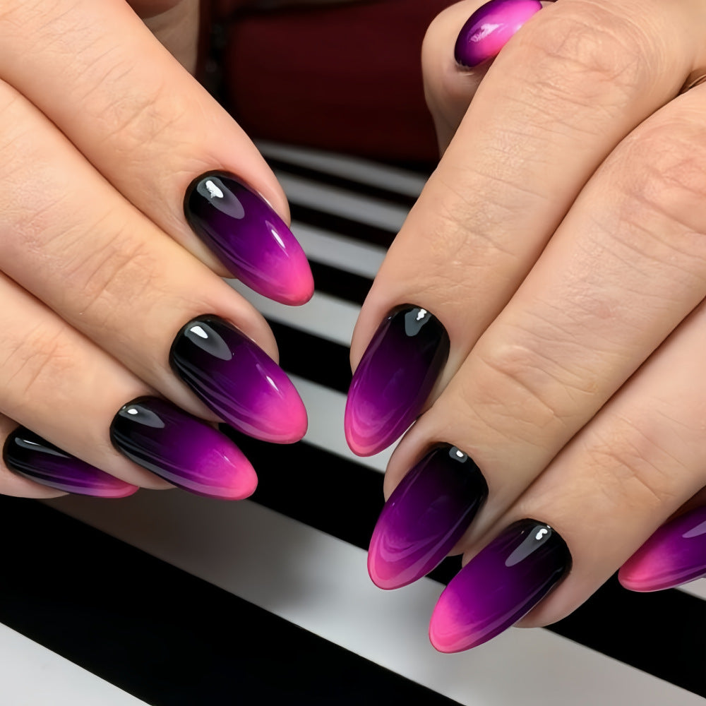 Artificial nails with modern ombre effect Kalsten