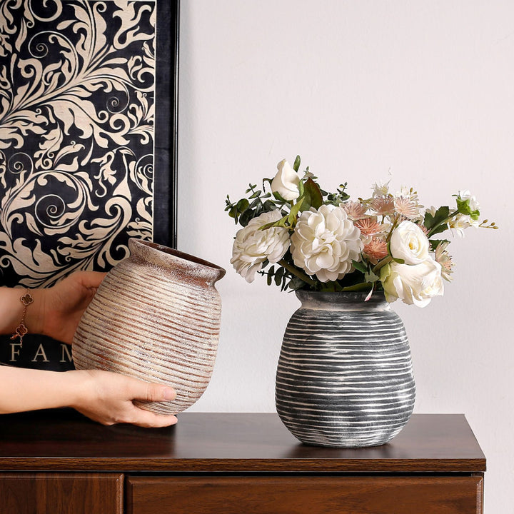 Elegant Artificial Flower Pot Kalsten
