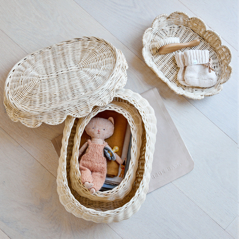 Wall basket in elegant shell design Kalsten