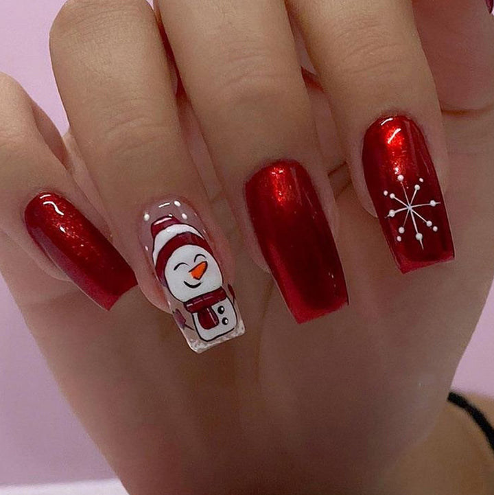 Artistic Winter-Themed Nail Art Kalsten