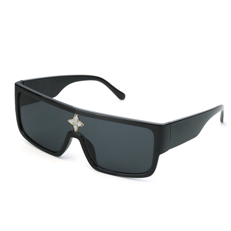 Women's sunglasses in futuristic oversized design with sparkling decor Kalsten