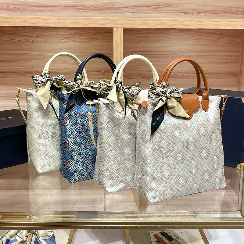 Elegant Patterned Handheld Tote Bag