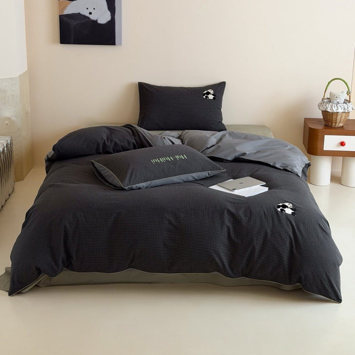 Cozy bed linen set made of cotton percale with fine check and panda appliqués