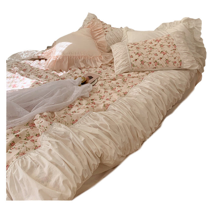 Cozy bedding set with ruffles and vintage rose pattern