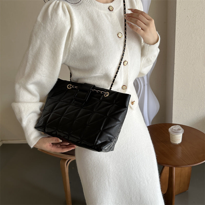Elegant Quilted Handbag