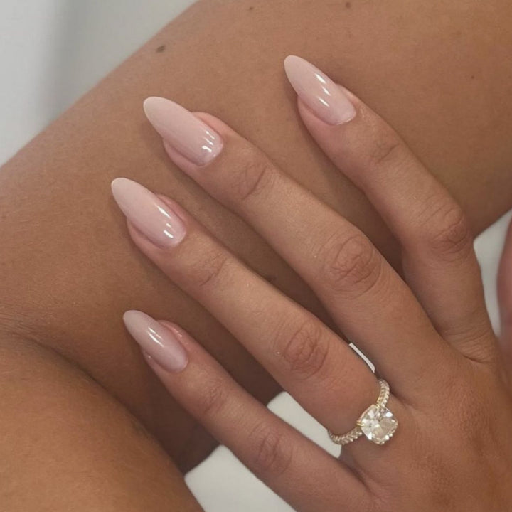 Elegant Almond Shaped Press-On Nail Extensions Kalsten