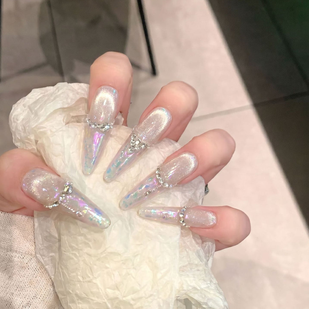 Glamorous Nail Art Kalsten