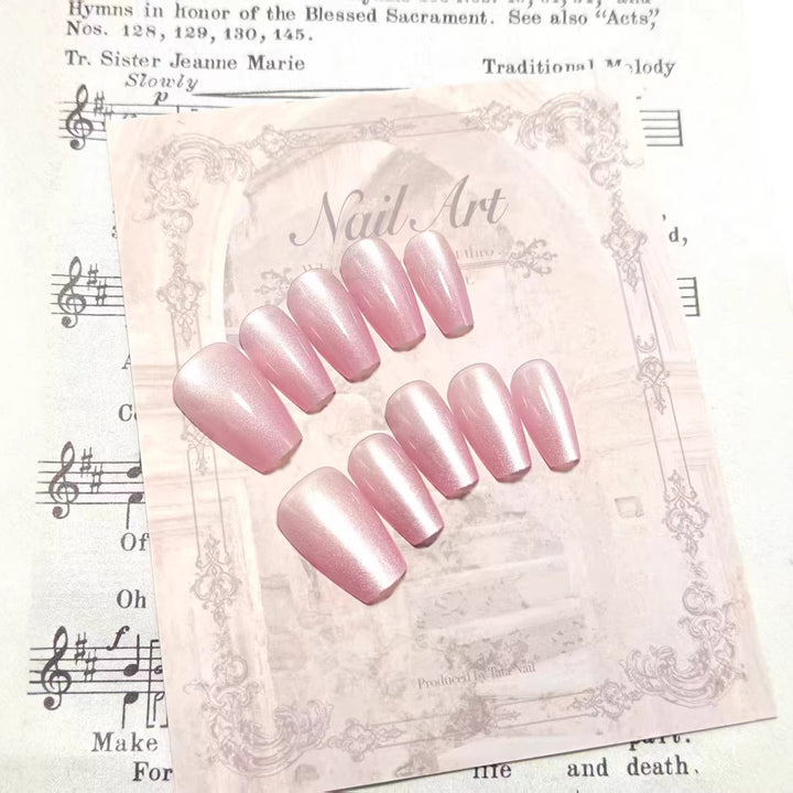 Shiny artificial nails with soft pink effect Kalsten