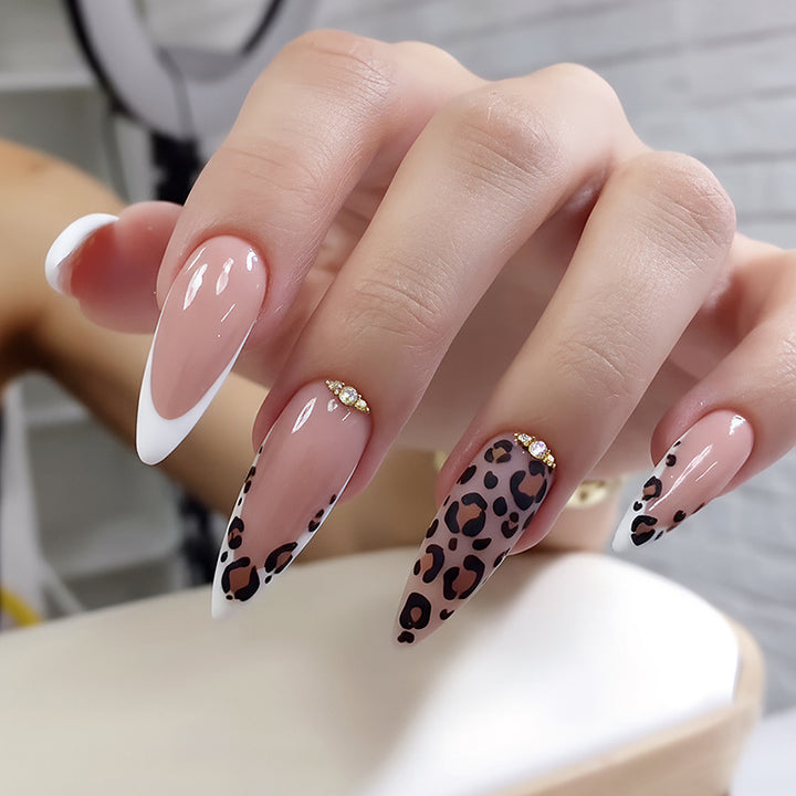 Artificial nail set with elegant tip design Kalsten