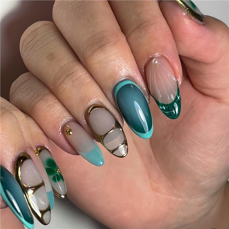 Artistic Press-On Nail Extensions with Unique Designs Kalsten