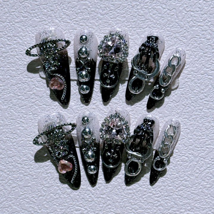 Glamorous Nail Art Extensions