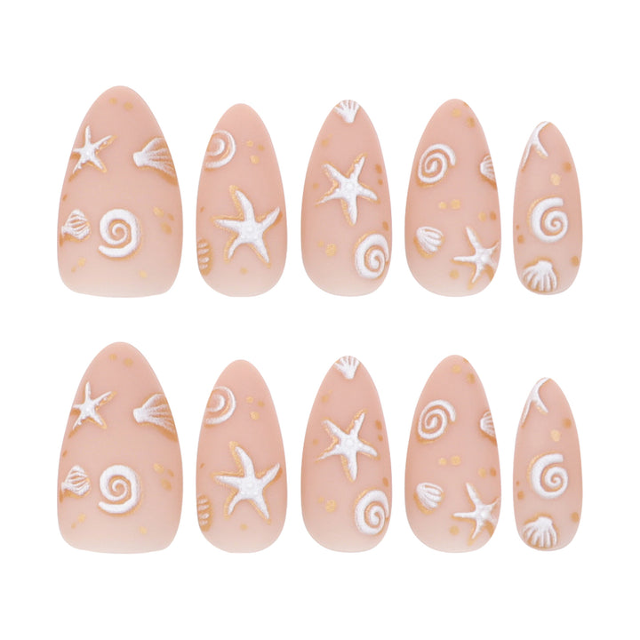 Artful nail design with maritime motifs Kalsten