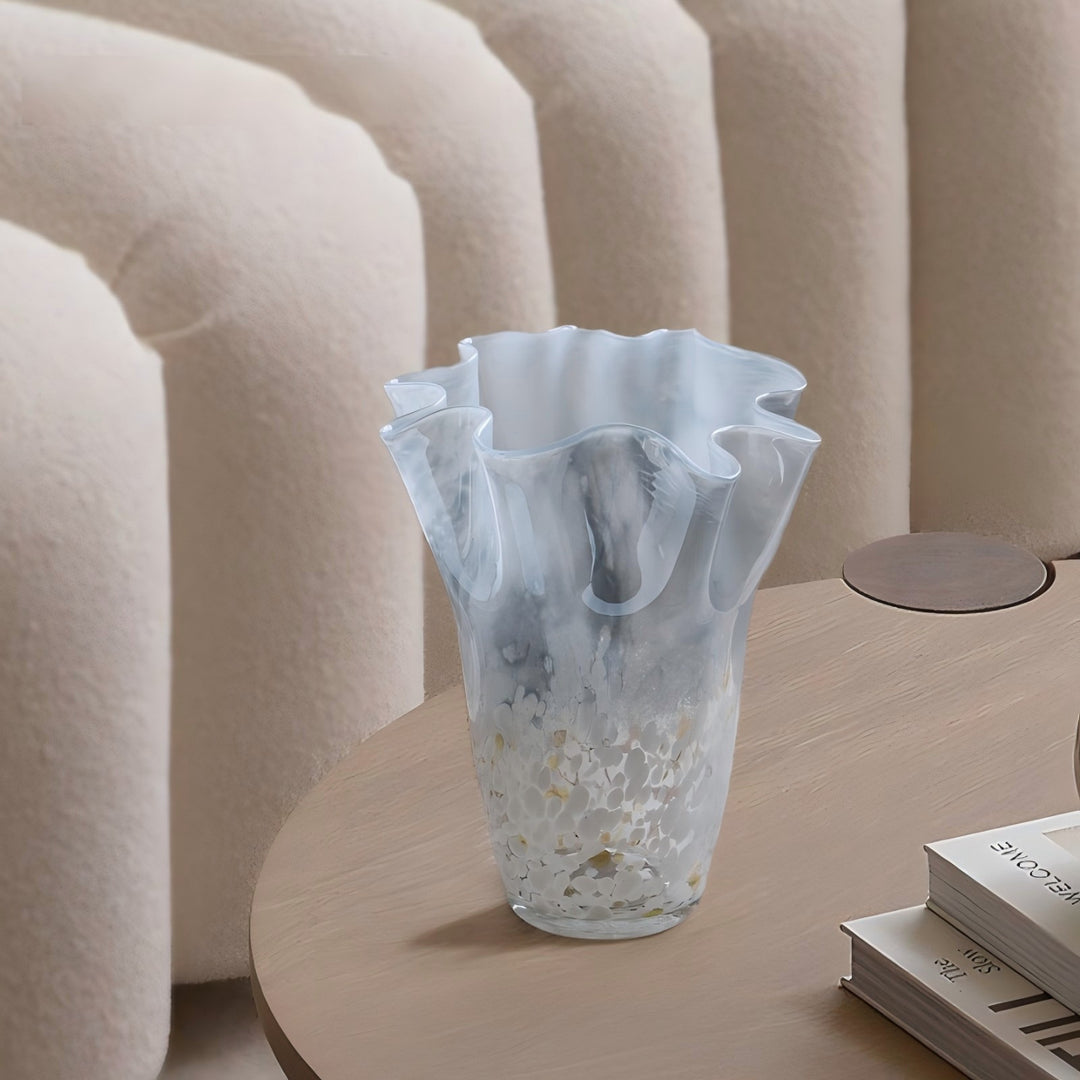 Elegant Glass Vase with Artistic Wave Design Kalsten