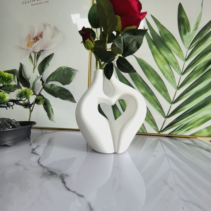 Heart-Shaped Decorative Sculpture Kalsten