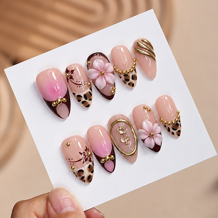 Artificial nail set with luxurious accents Kalsten