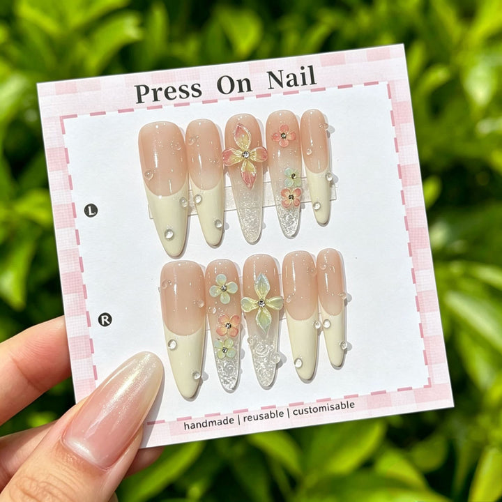 Artistic Press-On Nail Art Set with Star and Floral Accents
