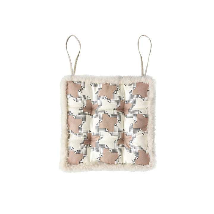 Padded seat cushion with fastening straps, quilted tufting surface and faux fur trim Kalsten