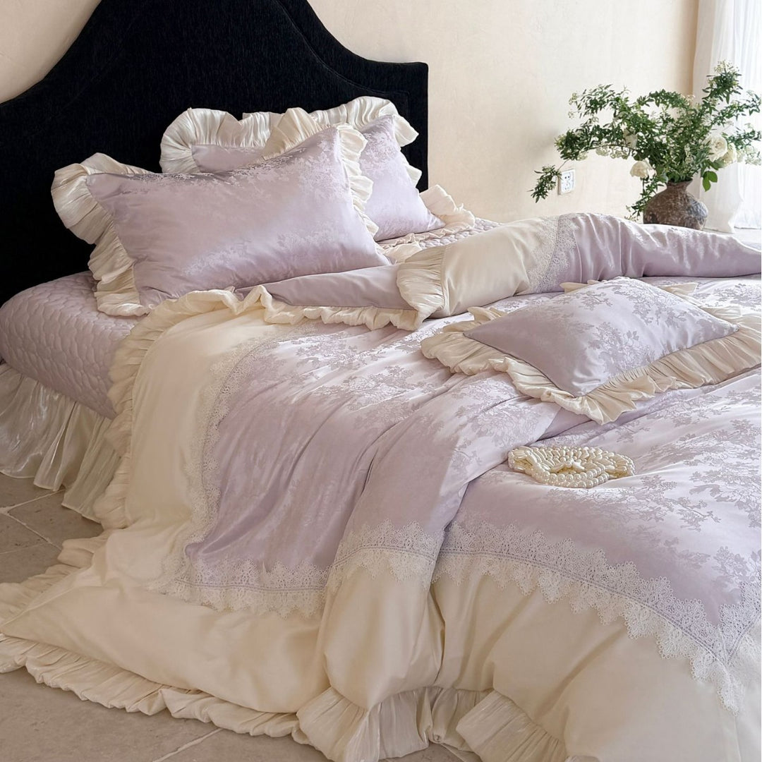 Luxurious satin bedding set with ruffles, jacquard pattern and lace trim
