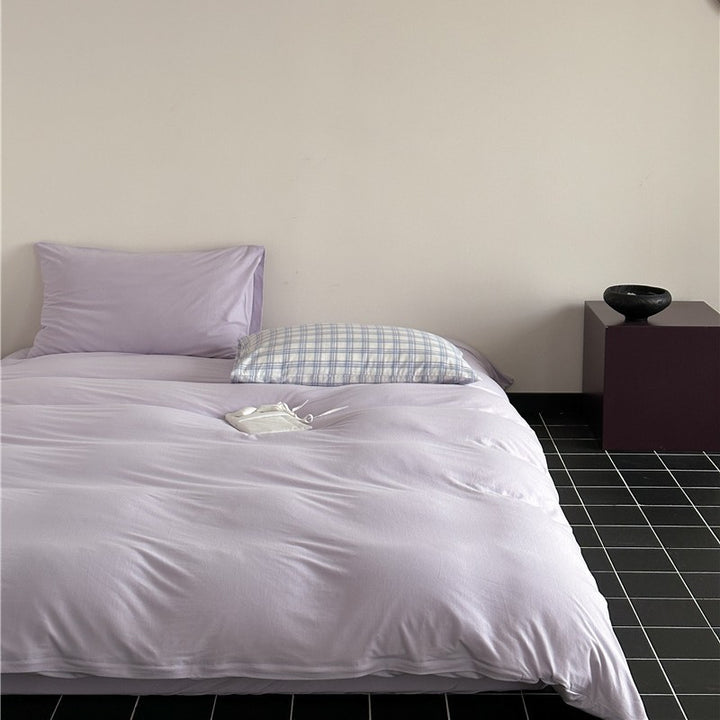Minimalist Mako satin bedding set with extra-soft surface and easy-care weaving