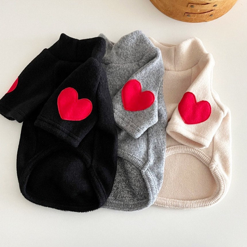 Fleece-Lined Dog Sweater with Heart El Patch