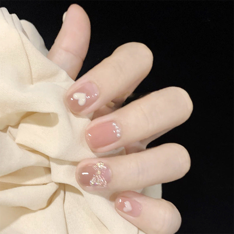 Artful nail extensions with an elegant leaf pattern Kalsten