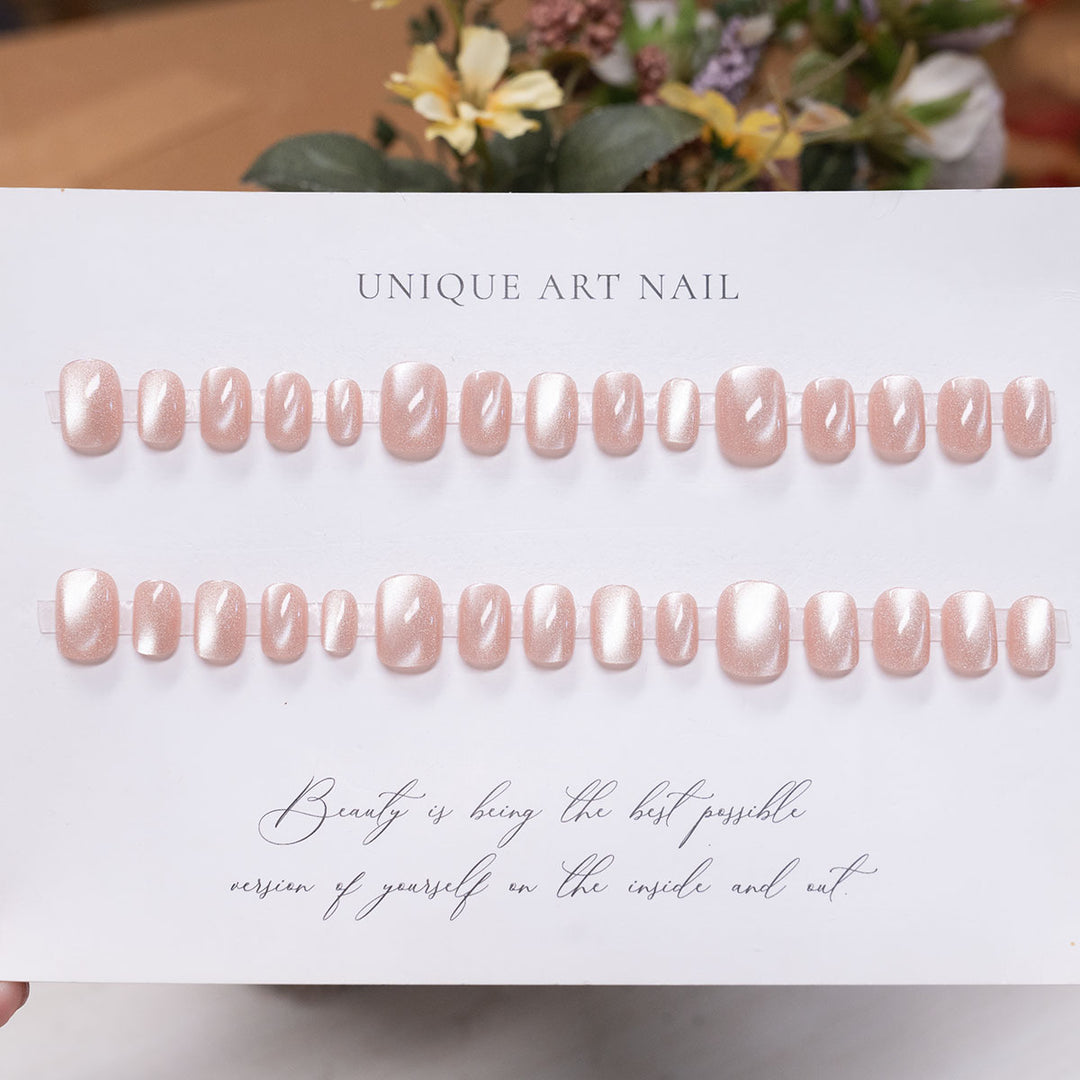 Elegant Press-On Nail Art Set with Shimmer Finish