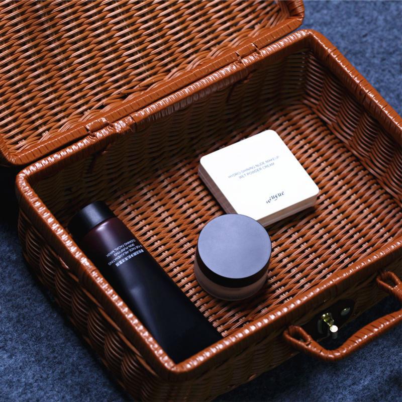 Vintage Woven Picnic Chest Kalsten