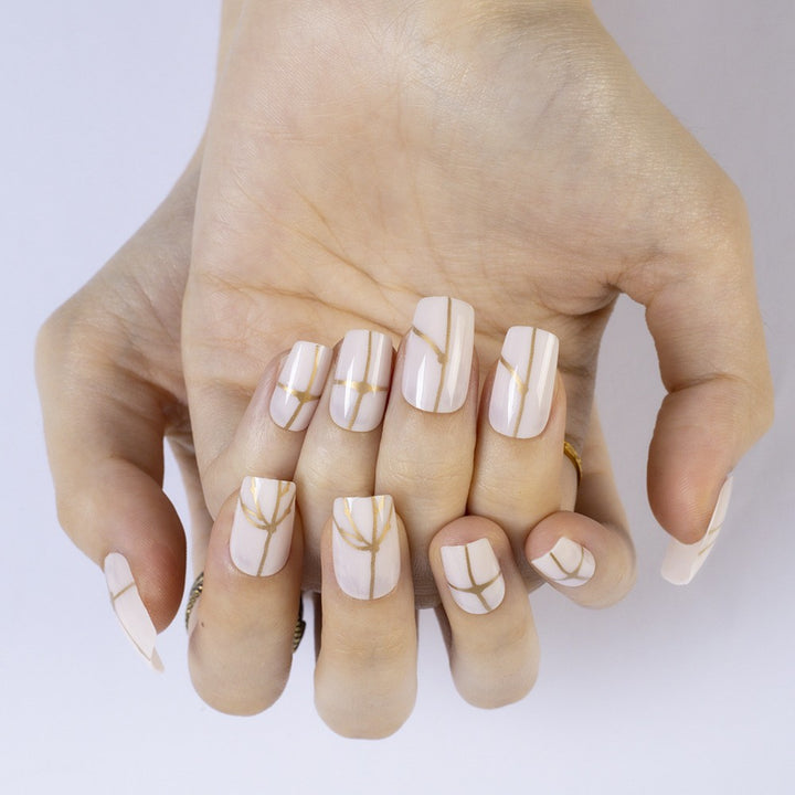 High-gloss artificial nails with rose effect Kalsten
