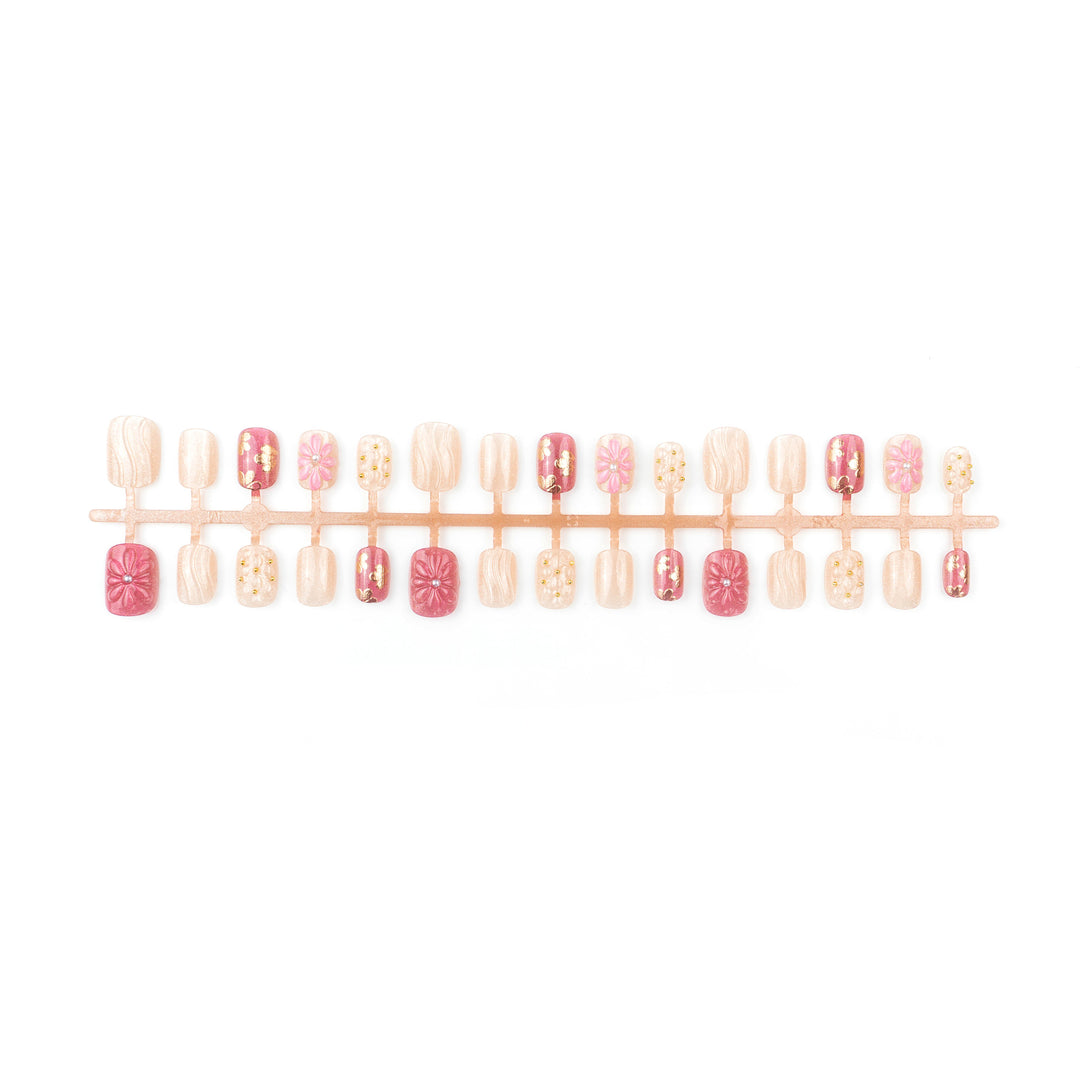 Floral Accent Artistic Press-On Nail Set Kalsten