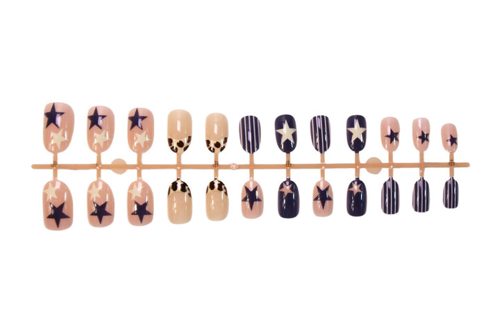 Artificial nail set with delicate rose accents Kalsten