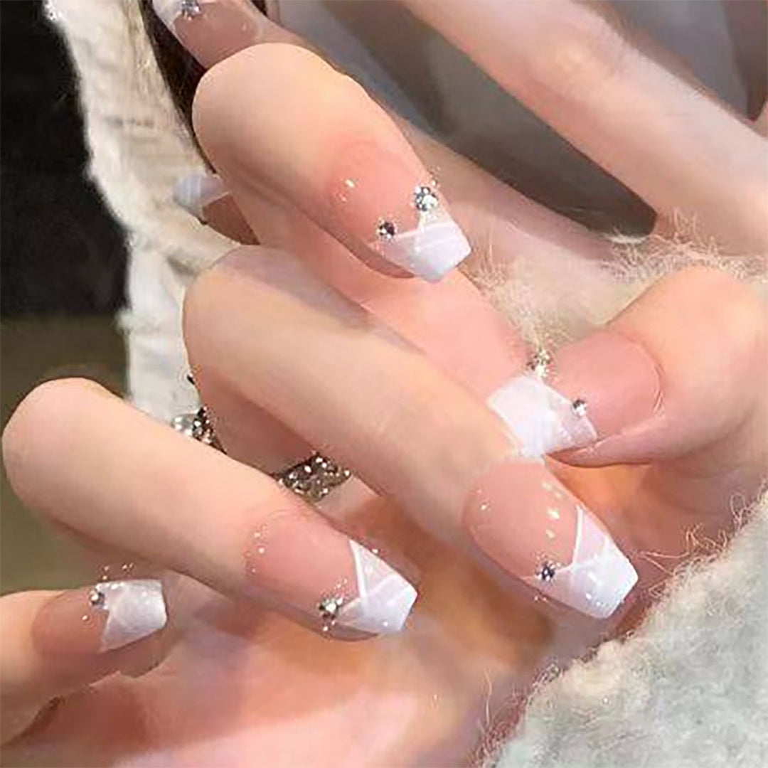 Elegant Decorative Press-On Nail Art Set