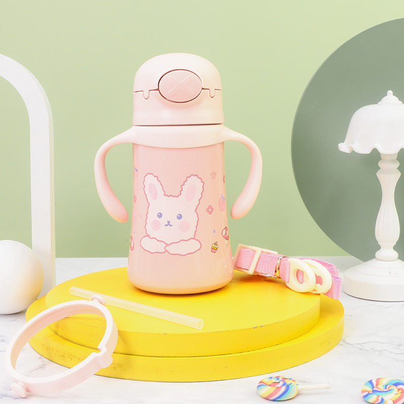 Child-friendly drinking bottle with adorable pig design Kalsten