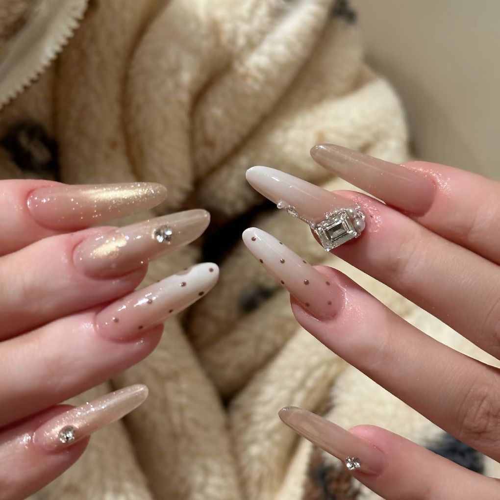 Stylish and Elegant Nail Extensions