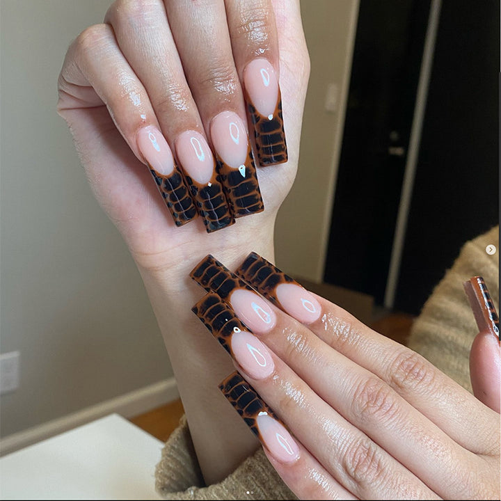 Elegant Acrylic Press-On Nail Extensions with Stylish Crocodile Design Kalsten