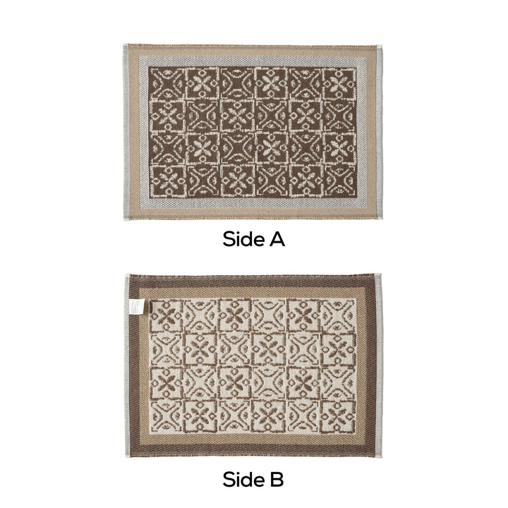 Reversible jacquard scarf with ornamental woven pattern