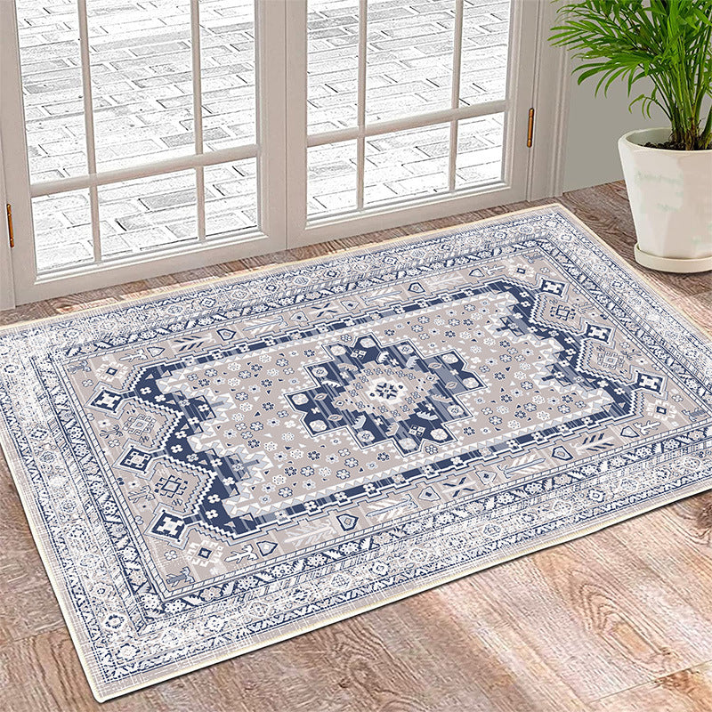 Vintage-Inspired Floral Area Rug Kalsten