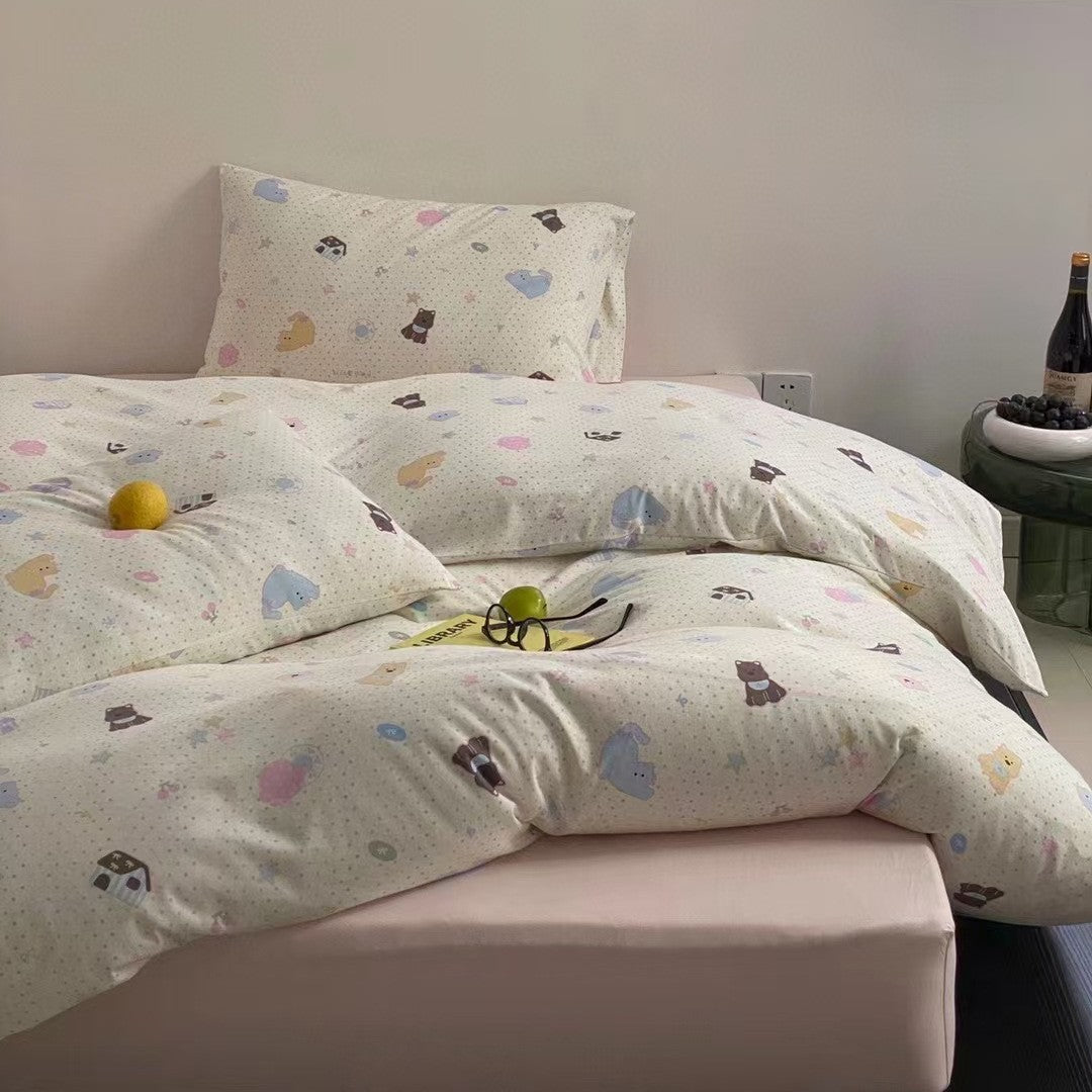 Bedding set made of cotton satin with a cute pastel motif