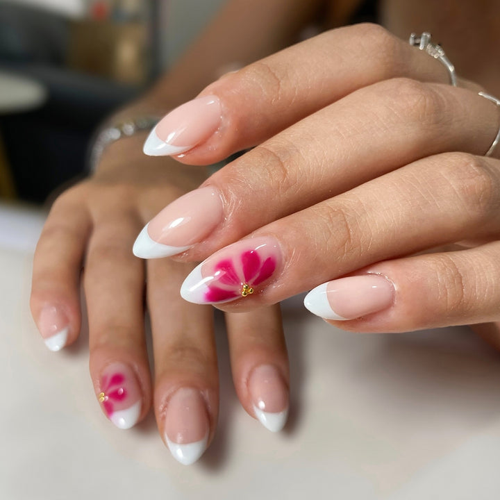 Elegant Floral Decorated Press-On Nail Set