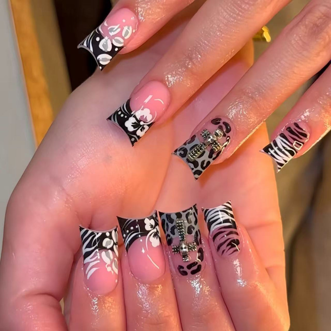 Artistic French Tip Press-On Nails Kalsten