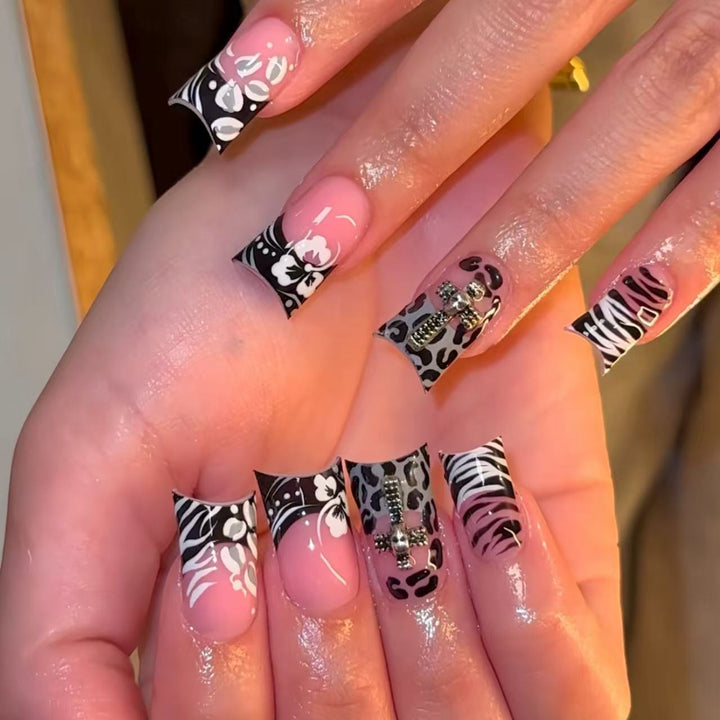 Artistic French Tip Press-On Nails Kalsten