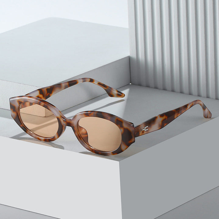Fashion-Forward Statement Oval Sunglasses Kalsten