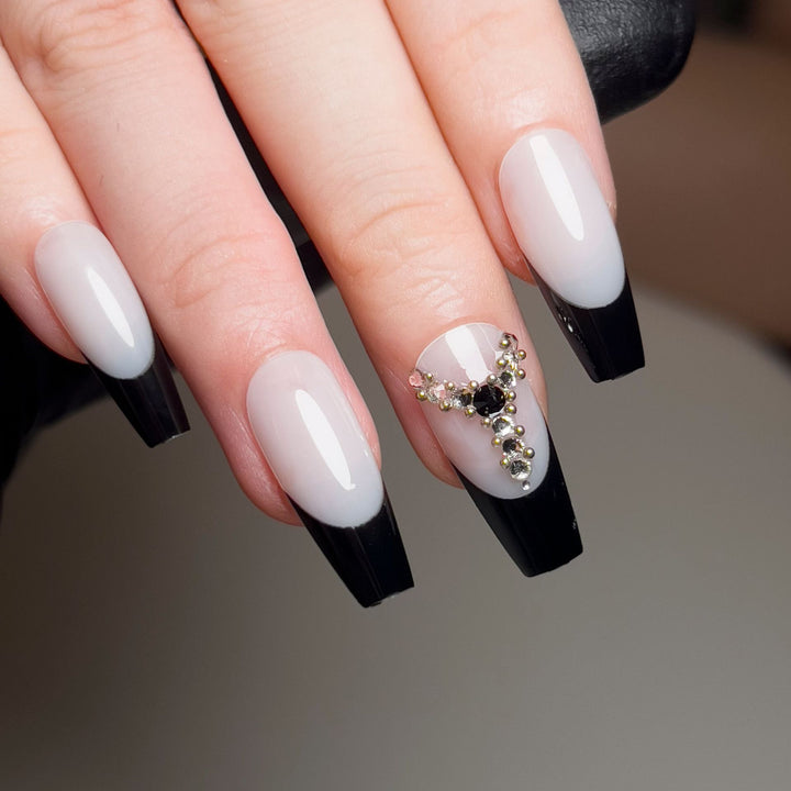 Artful Nail Extensions with Glitter and Ombre Details Kalsten