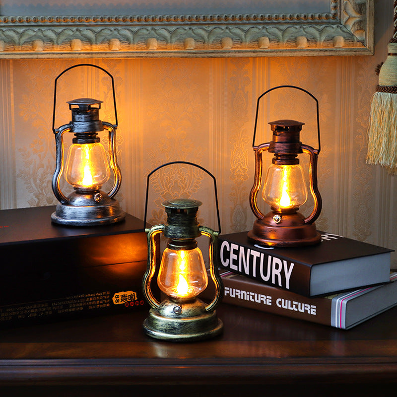 Vintage Style Solar LED Hurricane Lantern With Glass Chimney And Metal Handle Kalsten