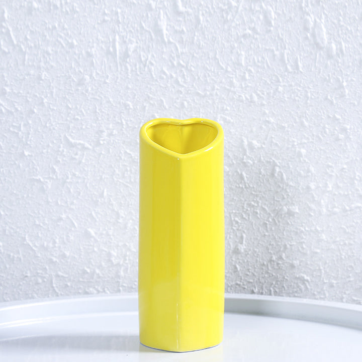Heart-Shaped Elegant Ceramic Vase Kalsten