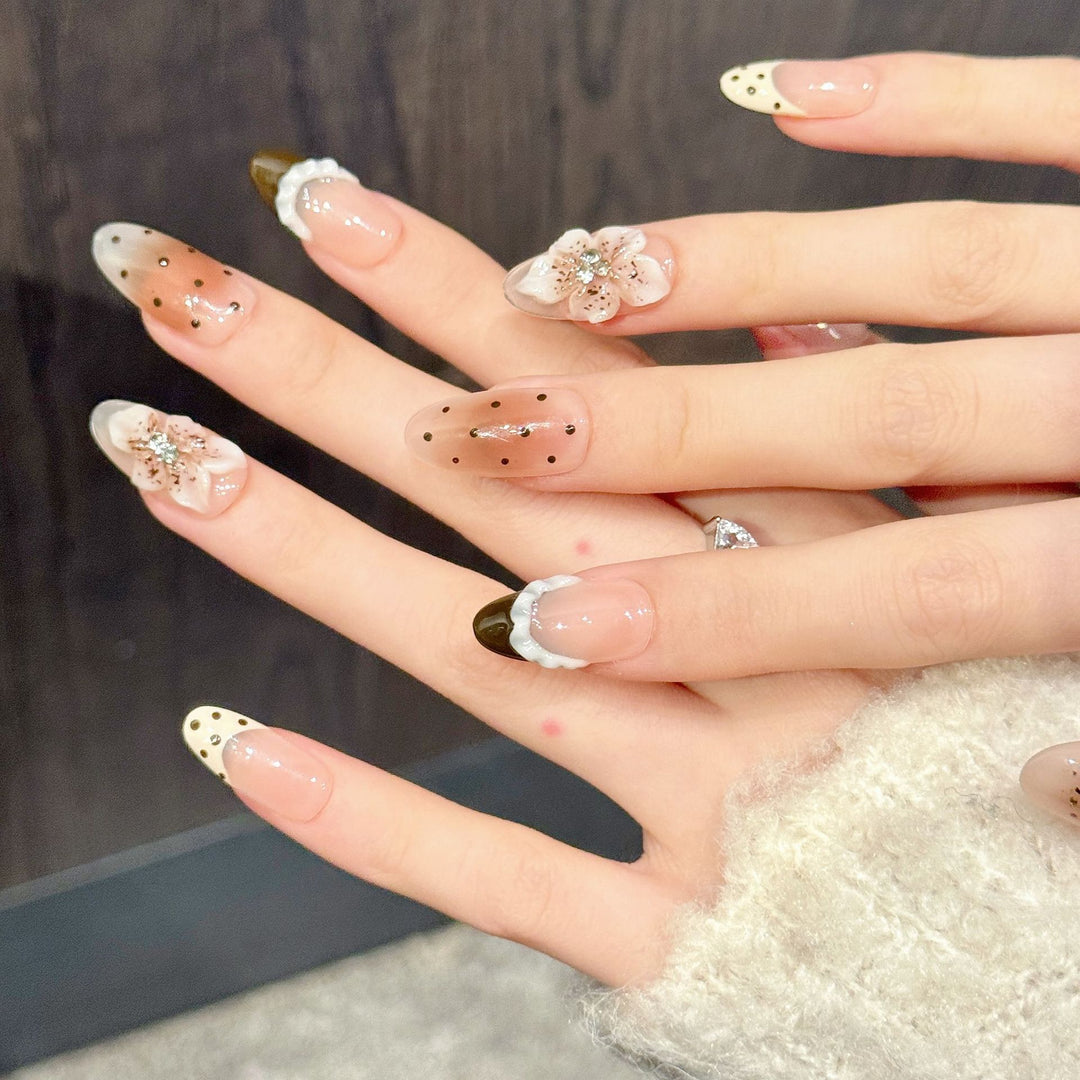 Artistic Floral Press-On Nail Design Set