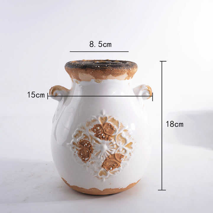 Elegant ceramic vase with decorative pattern Kalsten